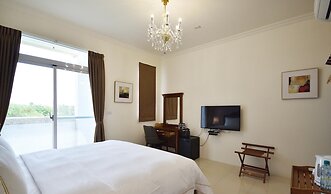 Summer Moonlight Vacation House