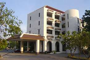 Royal Diamond Hotel