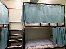 On My Way Taipei Youth Hostel