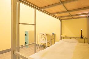 On My Way Taipei Youth Hostel