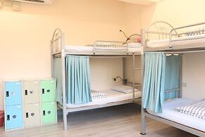 On My Way Taipei Youth Hostel