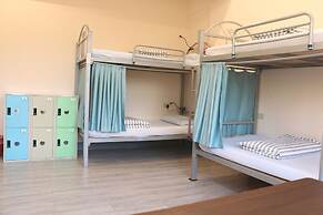 On My Way Taipei Youth Hostel