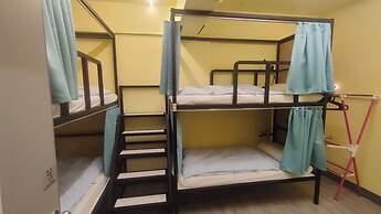 On My Way Taipei Youth Hostel