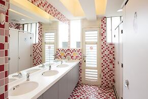 On My Way Taipei Youth Hostel