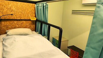 On My Way Taipei Youth Hostel