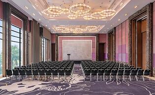 Hilton Bangkok Suvarnabhumi Golf Resort & Spa