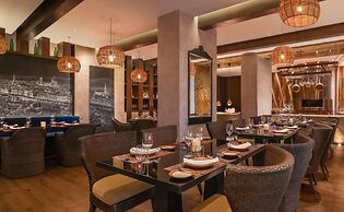 Hilton Bangkok Suvarnabhumi Golf Resort & Spa