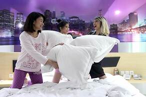 G Suites Hotel by AMITHYA