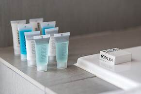 Churchill Suites Monte Carlo Miami Beach