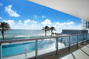 Churchill Suites Monte Carlo Miami Beach