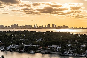 Churchill Suites Monte Carlo Miami Beach