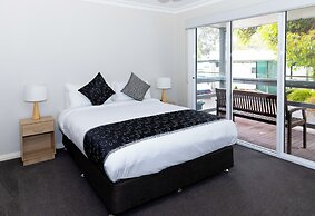 Airport Tourist Village Melbourne