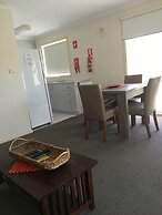 Airport Tourist Village Melbourne