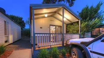 Airport Tourist Village Melbourne