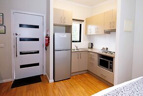 Airport Tourist Village Melbourne