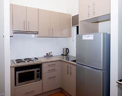 Airport Tourist Village Melbourne