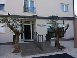 Hotel Villa Karda