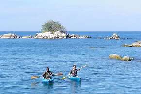 Blue Zebra Island Lodge