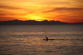 Blue Zebra Island Lodge