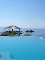 Blue Zebra Island Lodge