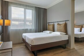 MOXY Milan Malpensa Airport