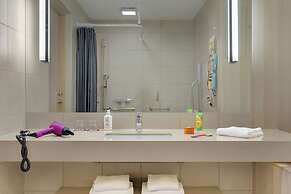 MOXY Milan Malpensa Airport