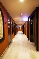 Spice Tree by Turaco