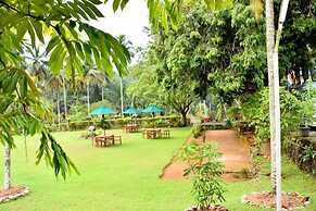 Ratnaloka Tour Inn