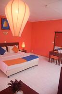 Ratnaloka Tour Inn