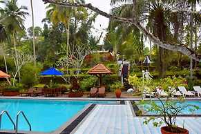 Ratnaloka Tour Inn