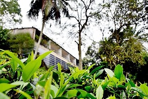 Ratnaloka Tour Inn