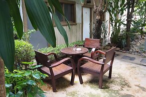 Stay With Me Guesthouse