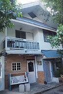Stay With Me Guesthouse