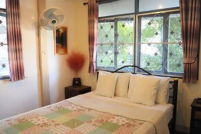 Stay With Me Guesthouse