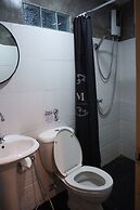 Stay With Me Guesthouse