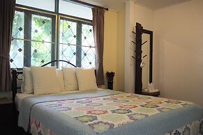 Stay With Me Guesthouse