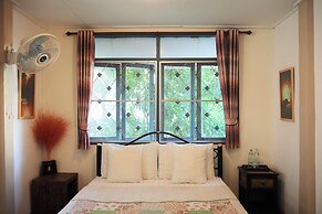 Stay With Me Guesthouse