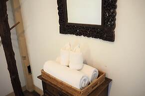 Stay With Me Guesthouse