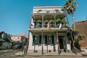 Lafitte Hotel & Bar