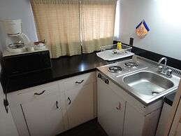 Airport Inn Motel & RV Park