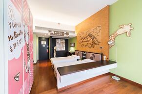 Y Loft Youth Square