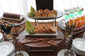 Brits Hotel Puri Indah