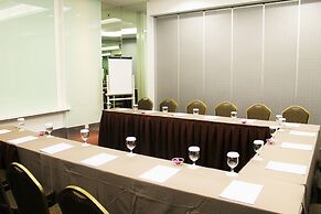 Brits Hotel Puri Indah