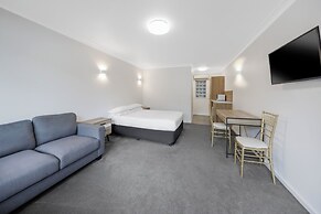 Elizabethan Lodge