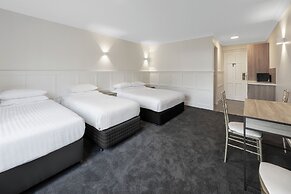 Elizabethan Lodge