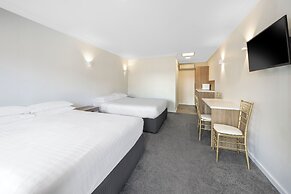 Elizabethan Lodge