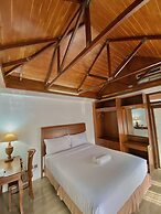 Chrome Hotel & Resort Solo