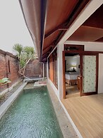 Chrome Hotel & Resort Solo