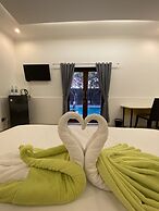 Chrome Hotel & Resort Solo