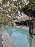 Chrome Hotel & Resort Solo